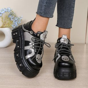 Damen Trendige und auffällige Sneakers mit modischen Details EB