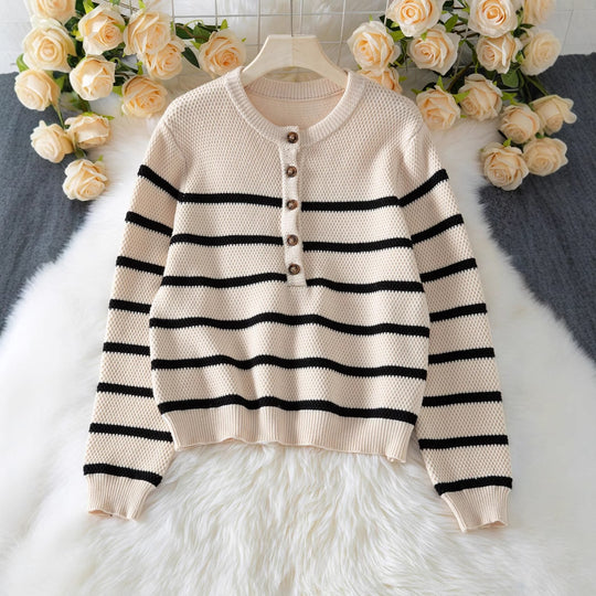 Damen hochwertiger gestreifter Strickpullover mit Knopfdetail und lässigem Schnitt EB