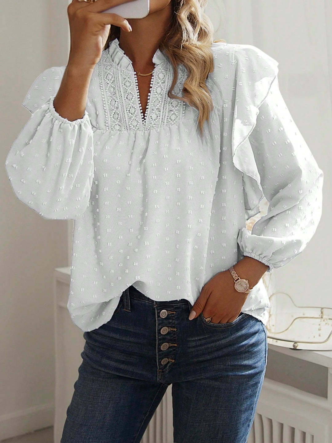 Damen Viskose-Bluse mit Spitzenstickerei und Volantärmeln EB
