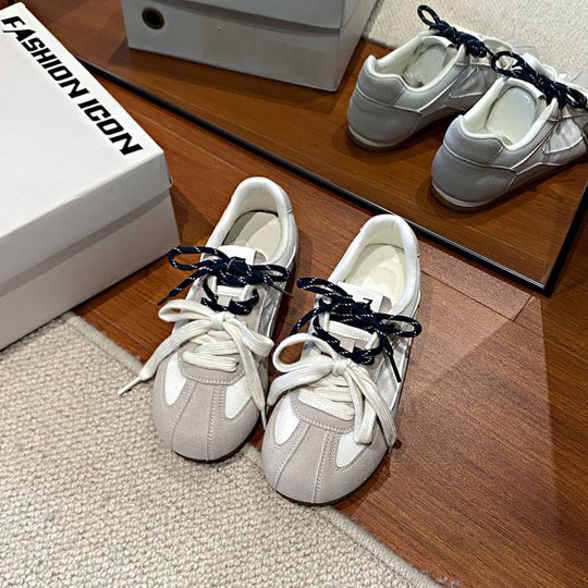 Damen Designer Sneakers mit eleganten Details und komfortabler Sohle EB