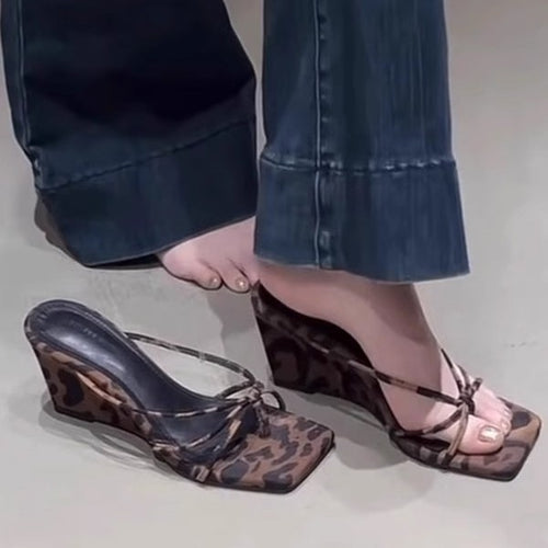 Damen Wedge-Sandalen mit trendigem Leopardenmuster EB