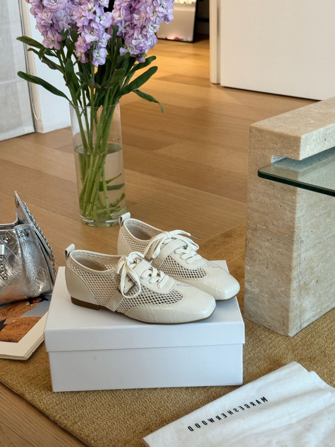 Damen sportive Ballerinas mit atmungsaktivem Netzdesign und glänzender Oberfläche EB