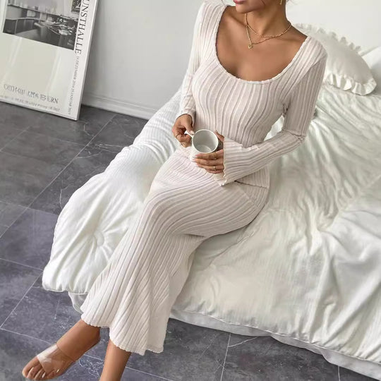 Damen geripptes Midaxi-Kleid mit U-Ausschnitt, figurbetonter Stretch-Silhouette und ausgestellten Ärmeln Eichborn Berlin