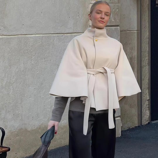 Damen Kapuzenjacke mit Wickelgürtel und elegantem Stehkragen EB