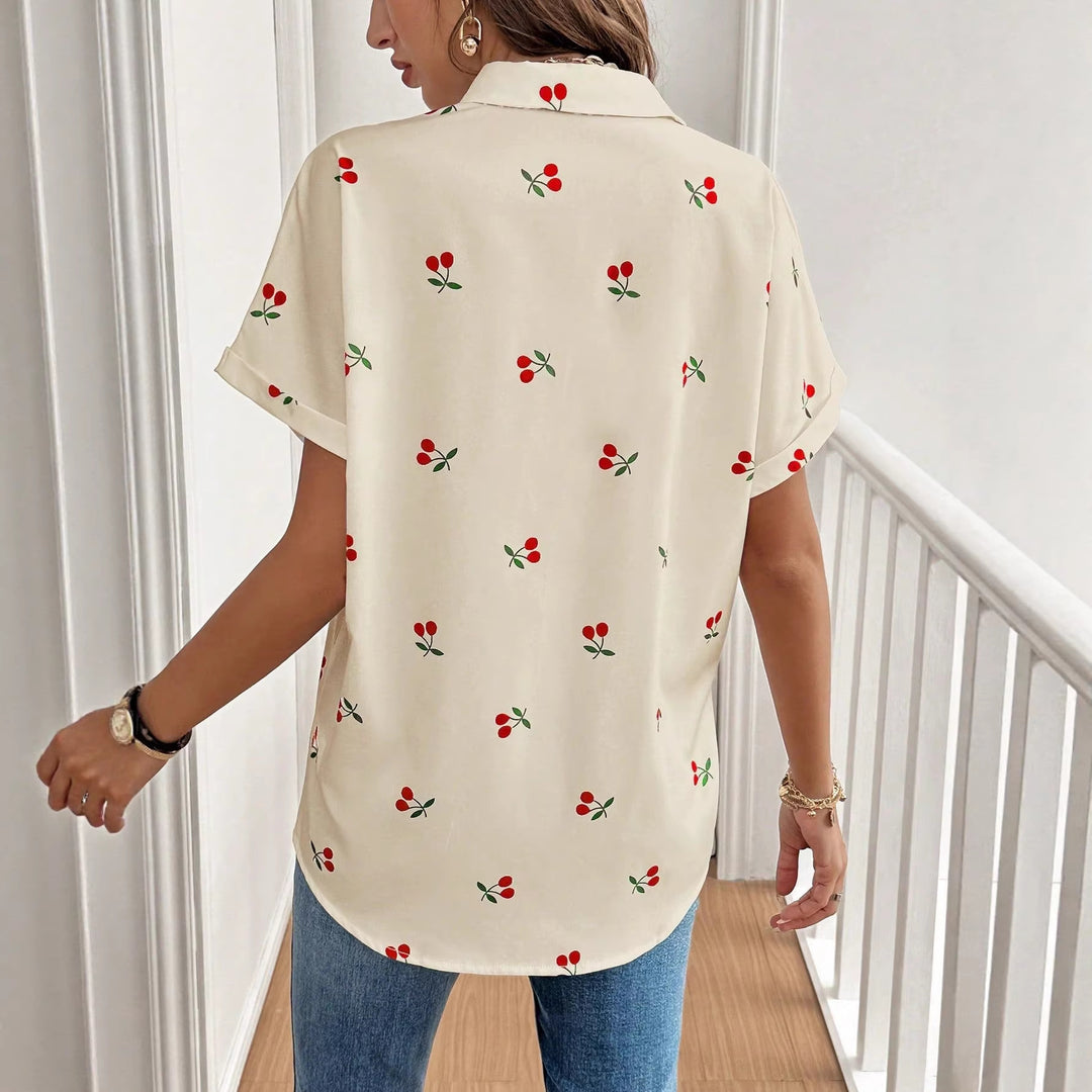 Damen Bluse mit frischem Kirschmuster und lässigem Schnitt EB