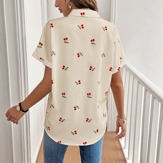 Damen Bluse mit frischem Kirschmuster und lässigem Schnitt EB