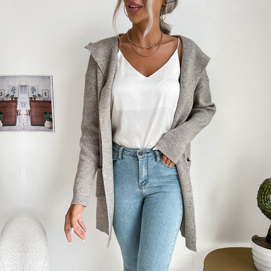 Damen Strickjacke mit tiefem V-Ausschnitt und praktischen Taschen EB