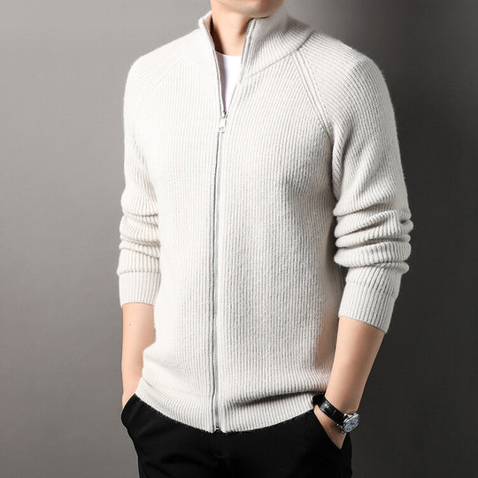 Herren Strickjacke mit hohem Kragen und unauffälligem Reißverschluss EB