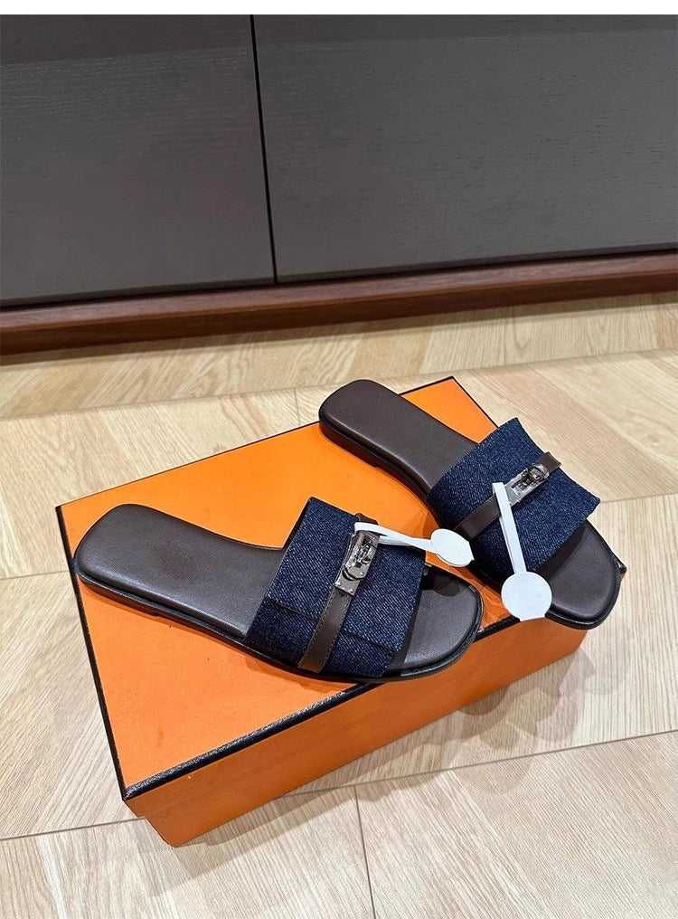 Damen Komfortable Badeschuhe mit modischen Textilriemen und elegantem Schnallenverschluss EB