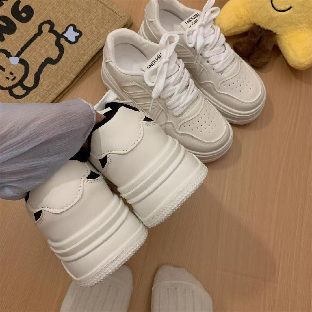 Damen Sportliche Komfort Sneaker mit atmungsaktivem Obermaterial und rutschfester Sohle EB