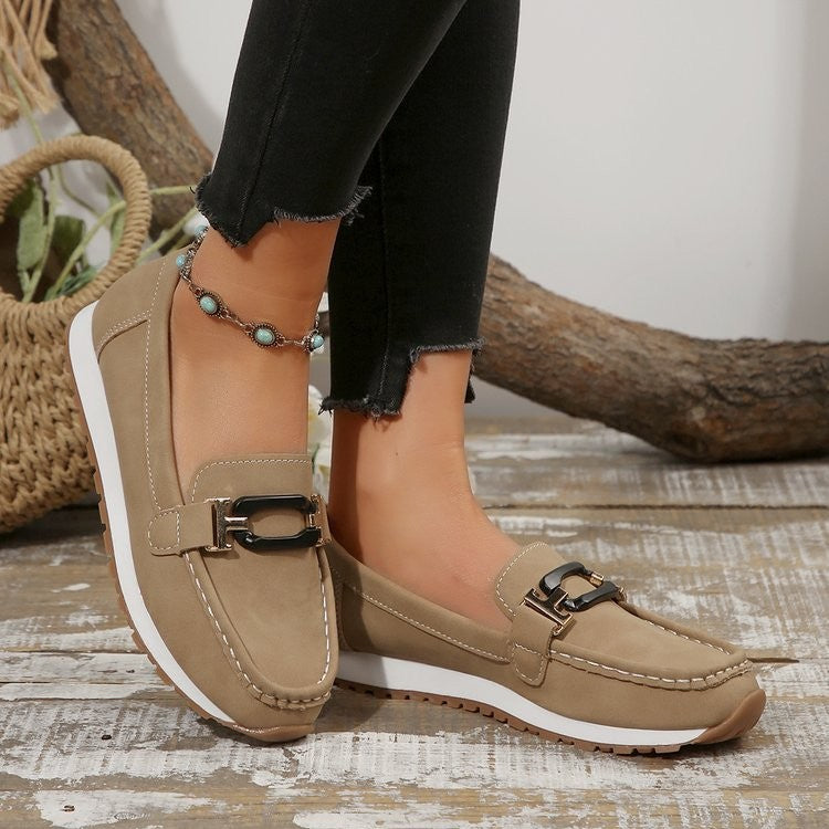 Damen Mokassin-Slipper mit Ziermetall-Bit und dämpfender Profilsohle EB