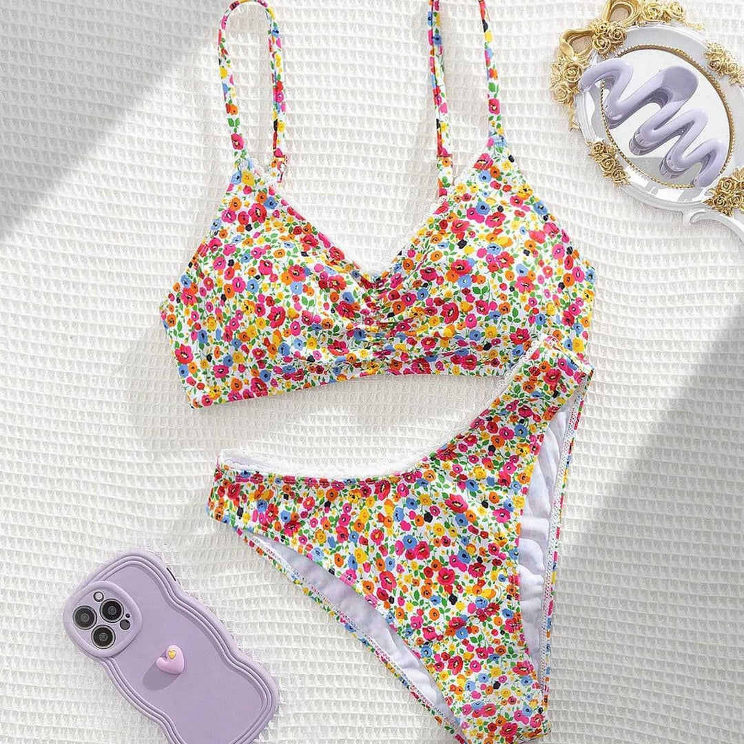 Damen Triangel-Bikini mit floralem Muster und feinen Details EB
