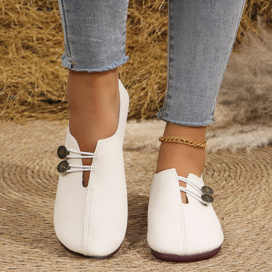 Damen  flache Slipper-Pantoletten aus Wildlederoptik mit elastischer Schnürung und dekorativem Zierknopf EB