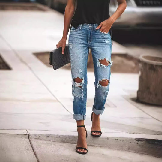 Damen Ripped Boyfriend Jeans mit lässigem Schnitt und fransigen Elementen EB