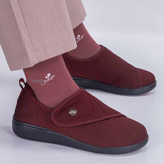 Damen Bequeme und elegante Hausschuhe mit verstellbarem Riemen EB