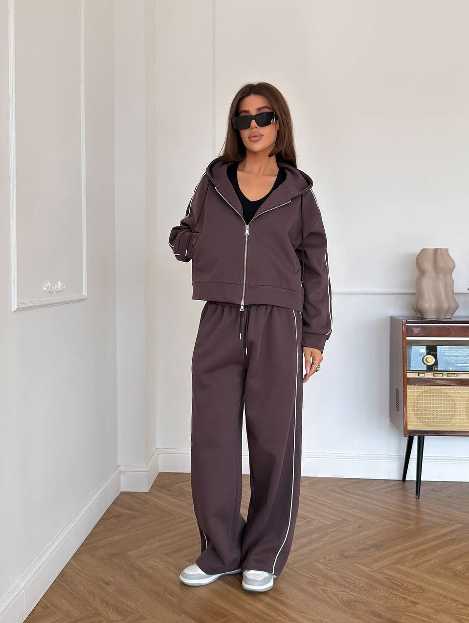 Damen Lässiges zweiteiliges Lounge-Set mit oversized Zipjacke und weitem Kordelzug-Hosenbund EB