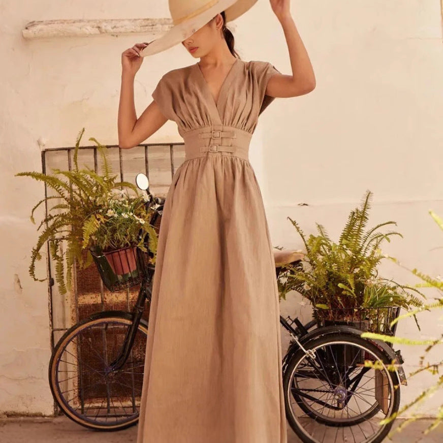 Damen Maxikleid im zeitlosen Schnitt mit verkürztem Oberteil und eleganter Taillenbetonung EB