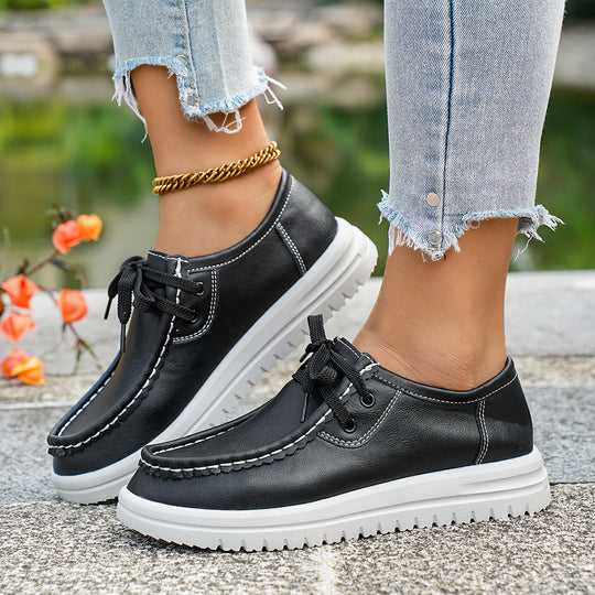 Damen Freizeit-Sneaker mit kunstlederner Optik und rutschfester Sohle EB