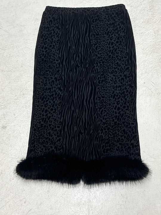 Damen nan kurze Samtjacke mit luxuriösem Kunstfellbesatz an Kragen Saum und Ärmeln EB