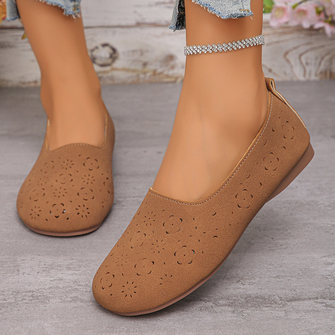 Damen bequeme Slipper mit luftiger Blumenperforation EB