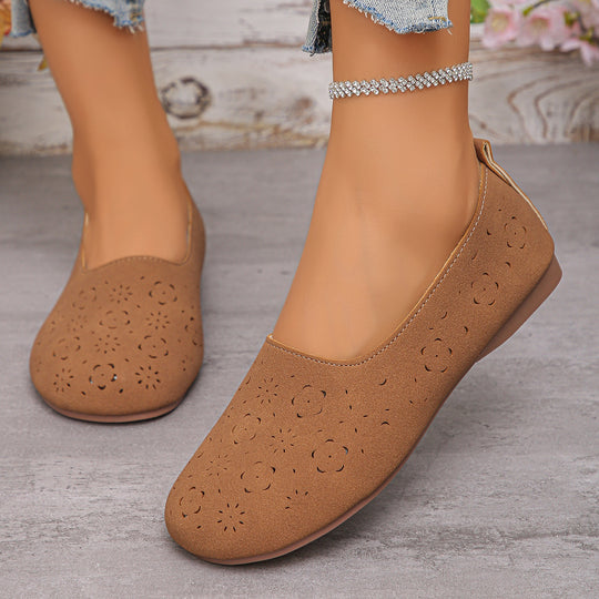 Damen bequeme Slipper mit luftiger Blumenperforation EB