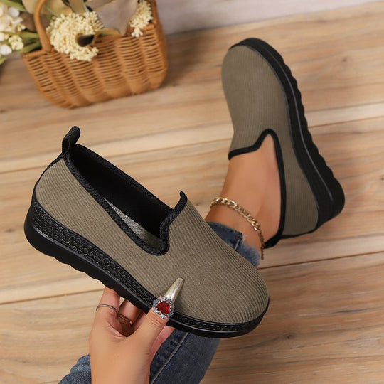 Damen Komfortable Slipper mit flexiblem Elastik-Einsatz EB