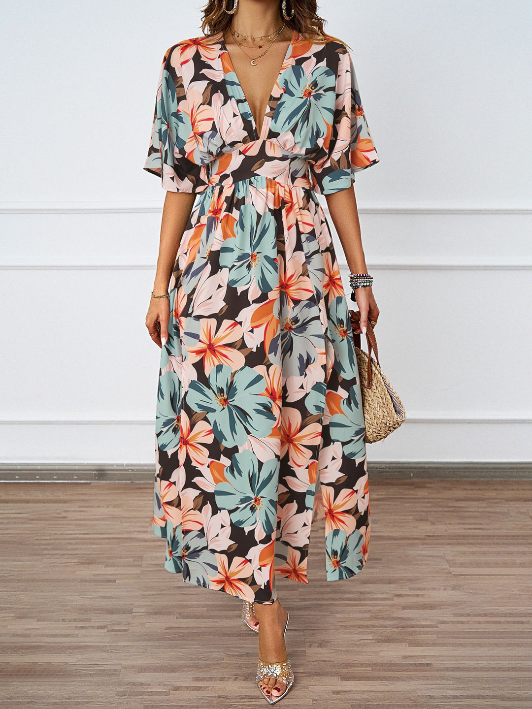 Damen Voluminöses Maxikleid mit floralem Design und tiefem V-Ausschnitt EB