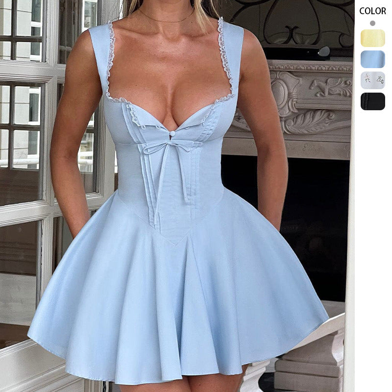 Damen Verspieltes Kurzkleid mit femininer Schnürung und zarten Rüschendetails EB
