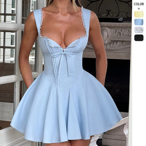 Damen Verspieltes Kurzkleid mit femininer Schnürung und zarten Rüschendetails EB