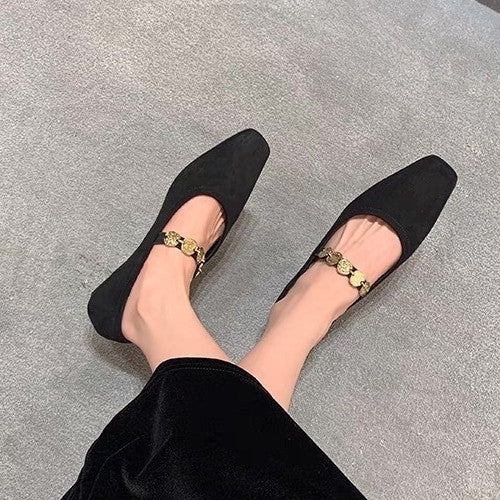 Damen Ballerina mit dekorativen Metallakzenten und bequemer Innensohle EB