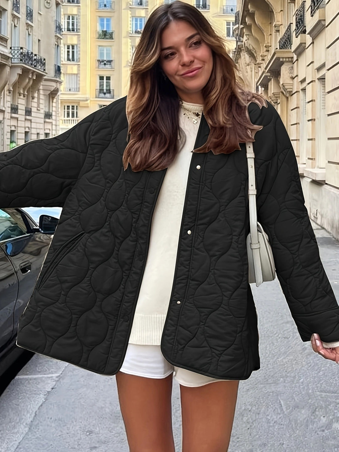 Damen Steppjacke mit großen Taschen und Rundhalsausschnitt EB
