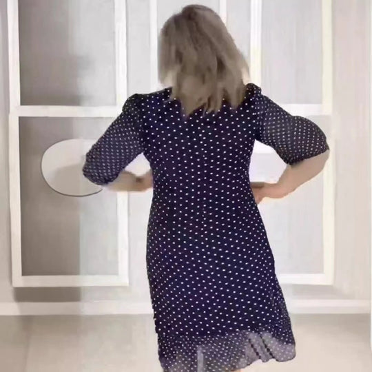 Damen Freizeitkleid mit elegantem Punktmuster und femininen Rüschendetails Heidi-Mode