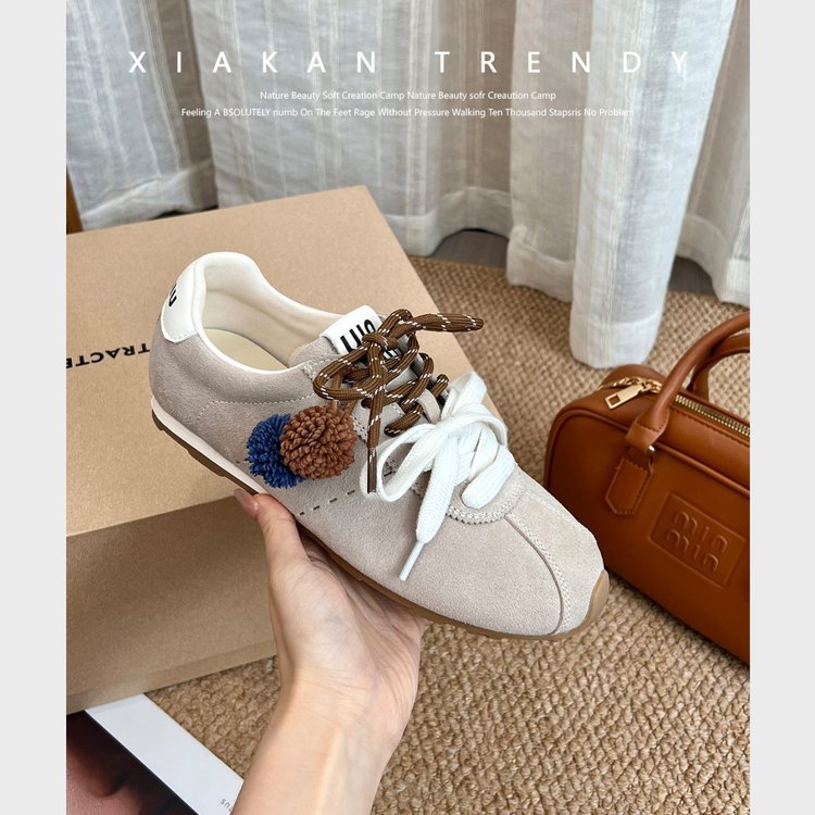 Damen modische und komfortable Sneakers mit innovativen Schnürdetails EB