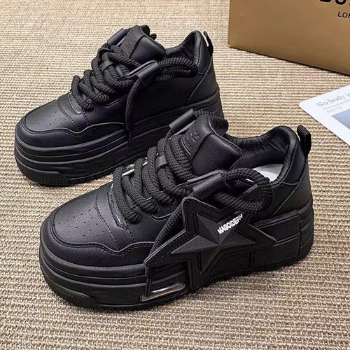 Damen Sportliche Plateausneaker mit einzigartiger Sternapplikation EB