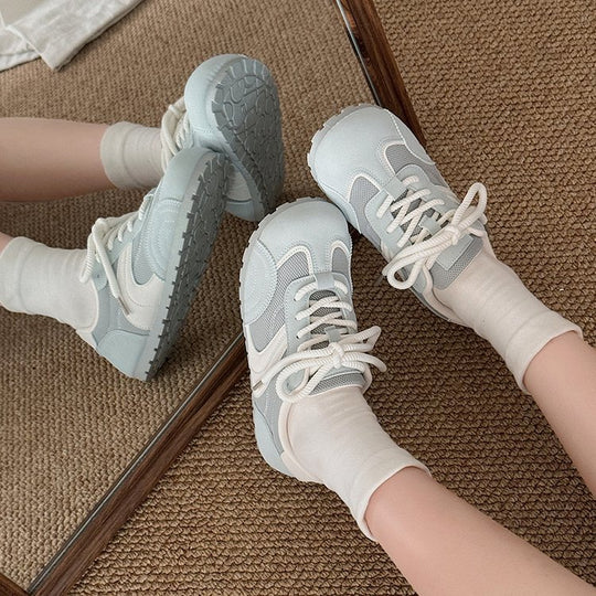 Damen Sportliche Freizeitsneaker mit atmungsaktiver Mesh-Oberfläche und rutschfester Sohle EB