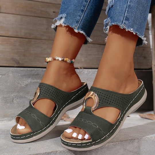 Damen Komfortable Clogs mit modischen Perforationen und geschmücktem Riemen EB