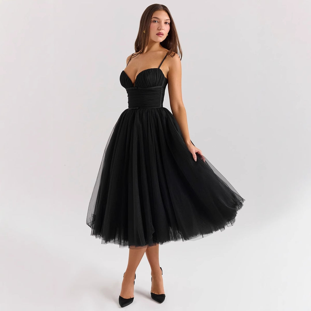 Damen Tüllkleid mit eleganter A-Linien Silhouette und verstellbaren Spaghettiträgern EB