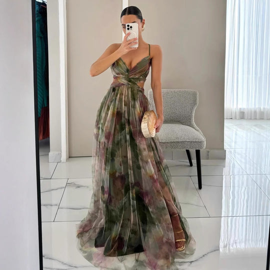 Damen Elegantes Maxikleid mit raffinierten Cut-Out-Details und fließendem Design EB