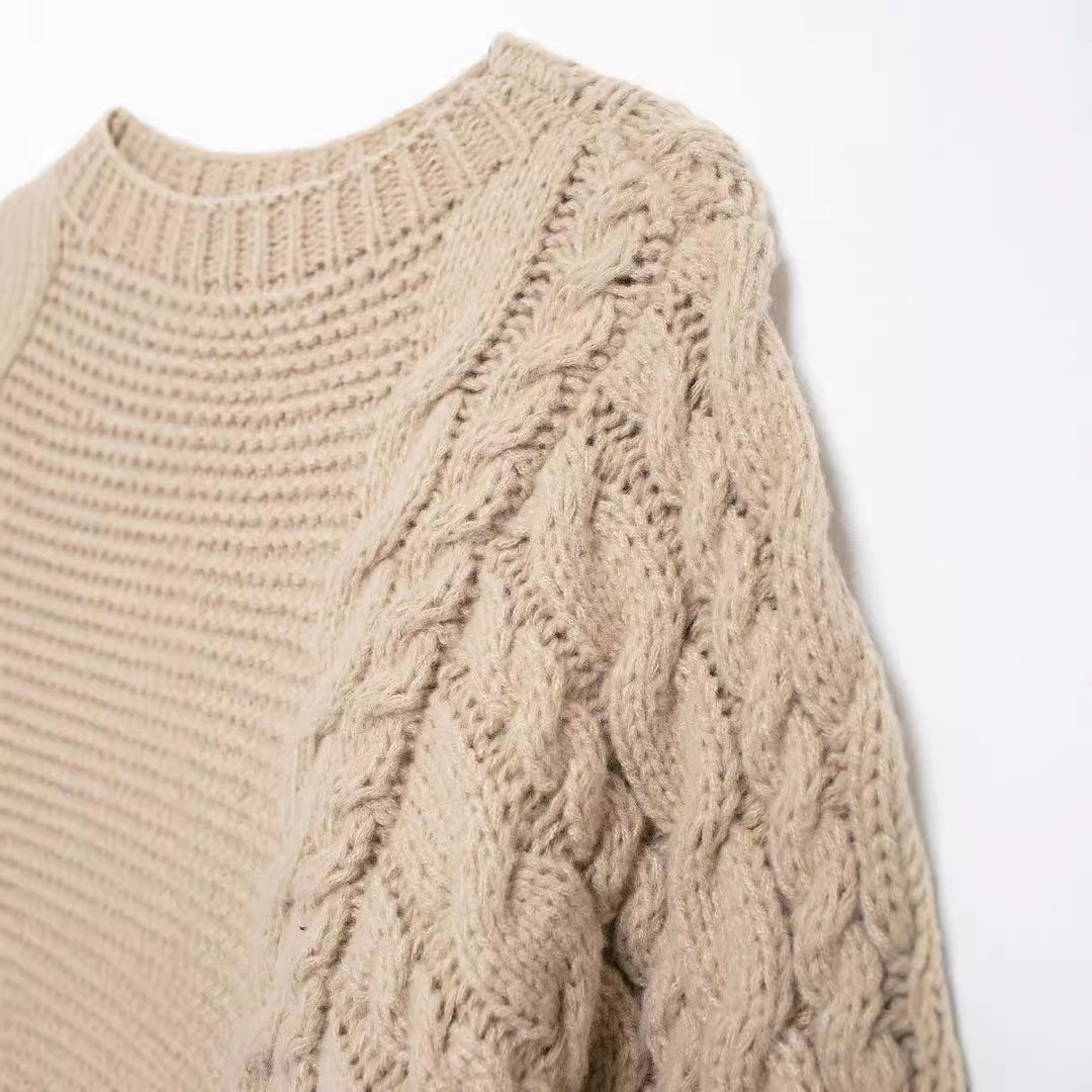 Damen Strickpullover im lässigen Oversize-Schnitt mit aufwendigem Zopfmuster EB
