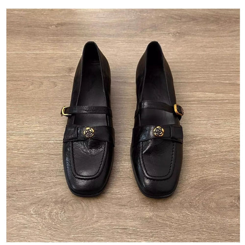 Damen Mokassins mit elegantem Riemen und luxuriösem Metall-Detail EB