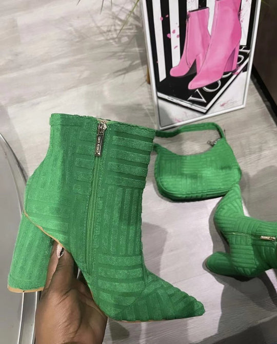 Damen Elegante Stiefeletten mit strukturiertem Obermaterial und praktischem Reißverschluss EB