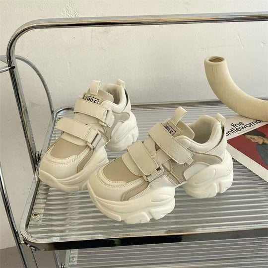 Damen Sneakers mit dämpfenden Klettverschlüssen und atmungsaktiver Obermaterialstruktur EB