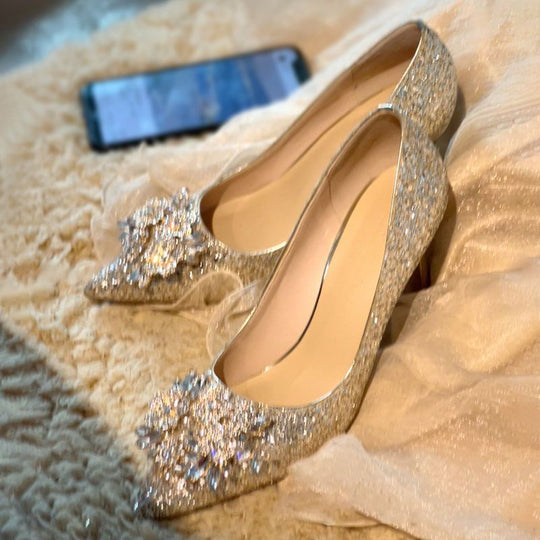 Damen Glänzende Stilettos mit Ziersteinverzierung EB