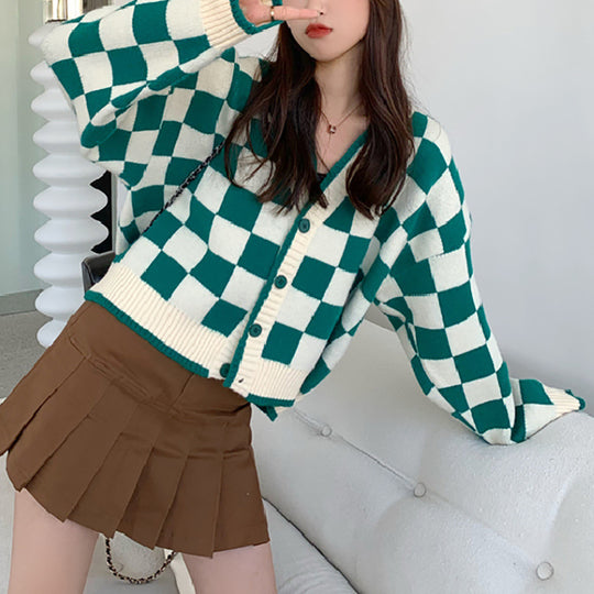 Damen Grobstrickjacke mit Karomuster und bequemen Knopfdetails EB