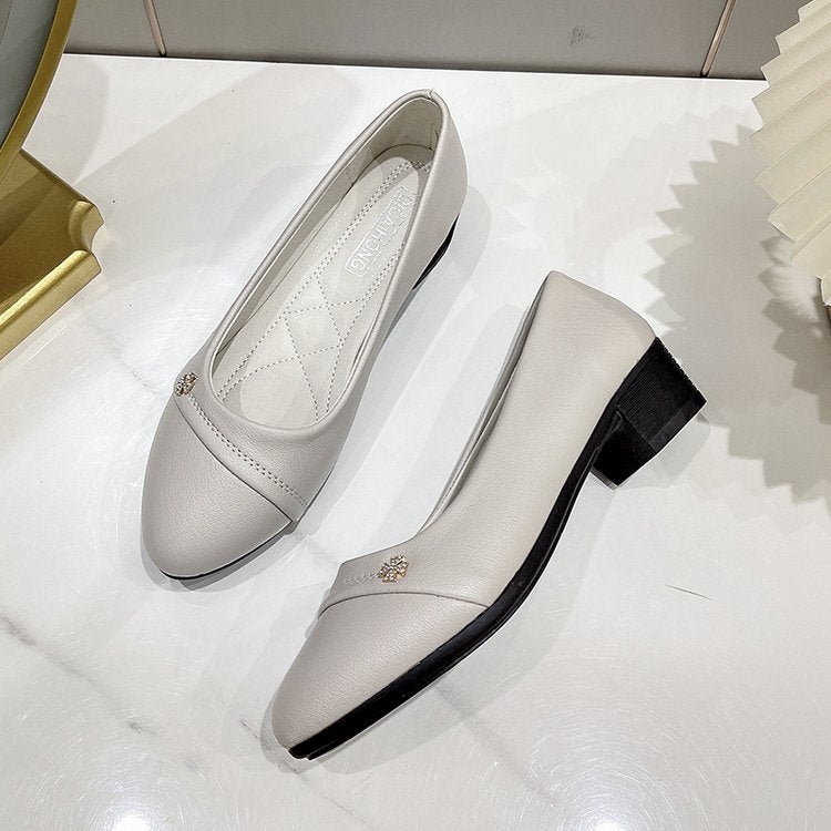 Damen elegante Ballerinas mit modischem Schmuckdetail EB