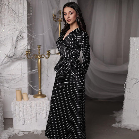 Damen elegantes Maxi-Kleid mit tiefem V-Ausschnitt und tailliertem Design EB
