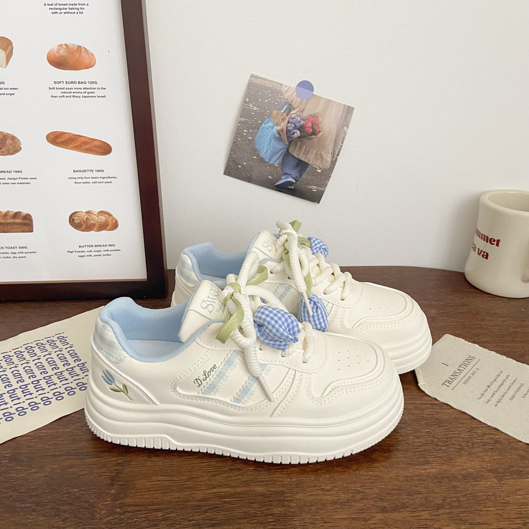 Damen Sportliche Sneakers mit verspielten Applikationen und dämpfender Sohle EB