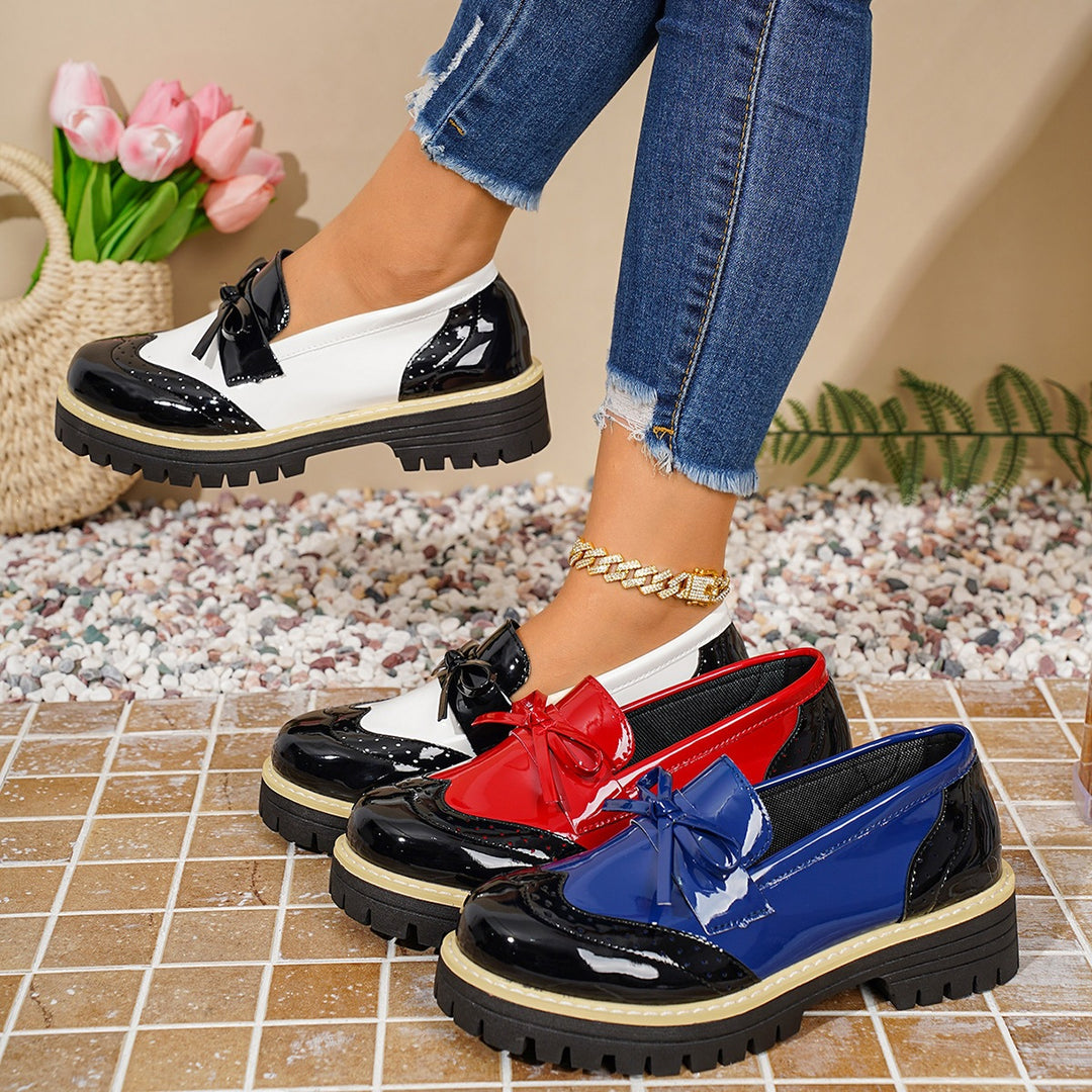 Damen Elegante Schnürschuhe mit hochglänzendem Obermaterial und modischem Kontrast EB
