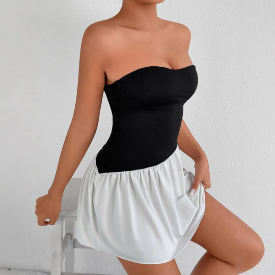 Damen Tailliertes Bandeau-Kleid mit schwingendem Rock EB