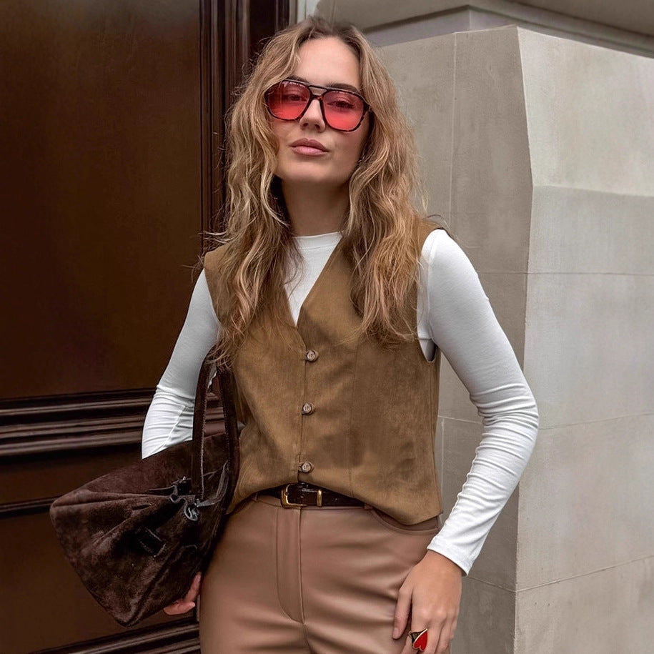 Damen Modische Wildlederweste mit eleganten Knopfdetails EB